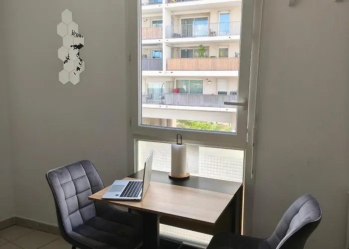 Cozy Apartment In City Center
